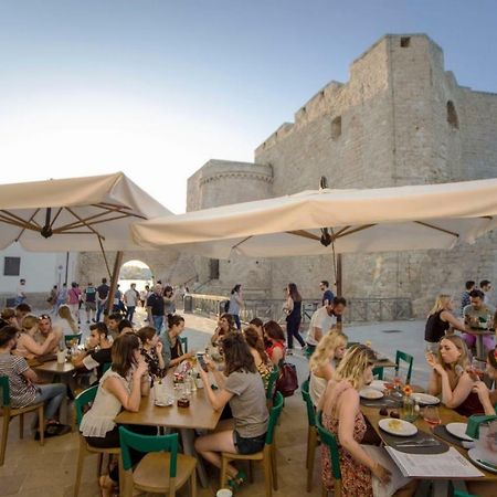 Casa Vacanze Antiche Mura E Poi Monopoli Exteriör bild