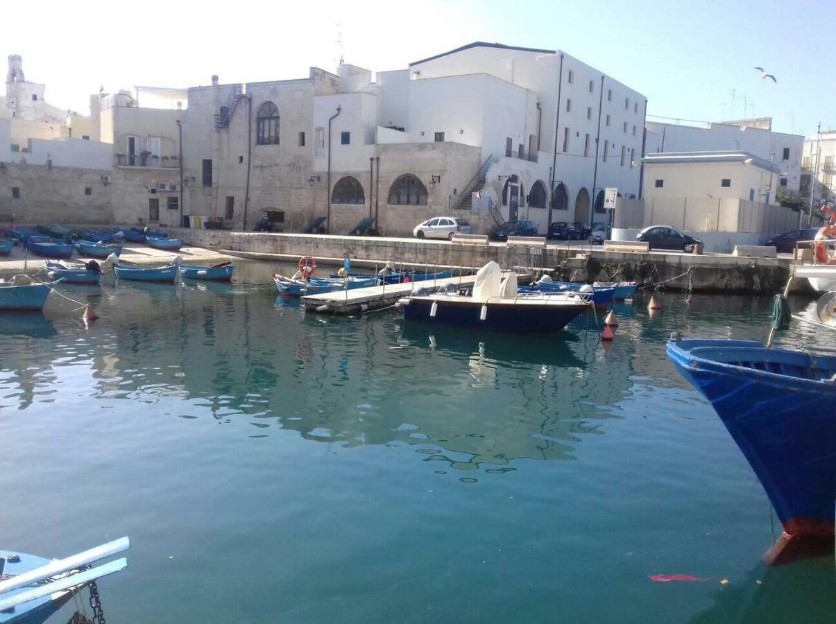 Casa Vacanze Antiche Mura E Poi Monopoli Exteriör bild