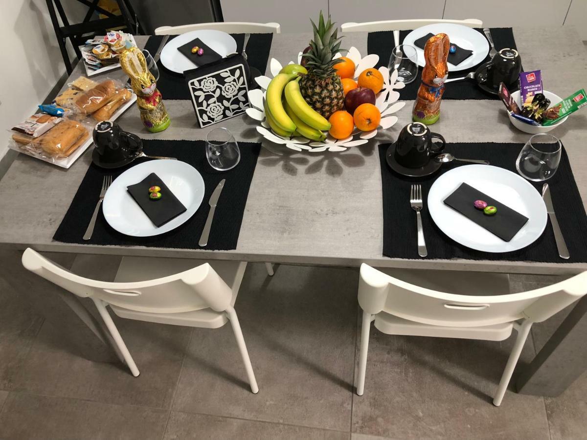 Casa Vacanze Antiche Mura E Poi Monopoli Exteriör bild